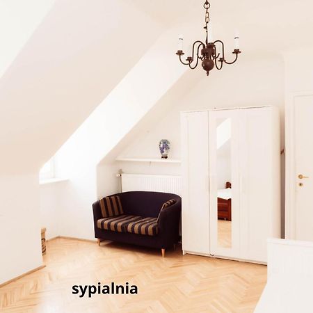 Apartament W Kamienicy Na Starym Miescie Varsovia Exterior foto